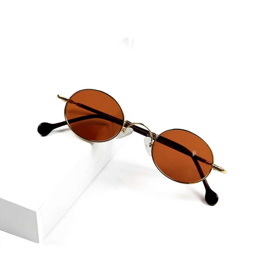 Retro Oval Sunglasses – Celebrity-Inspired Statement Piece