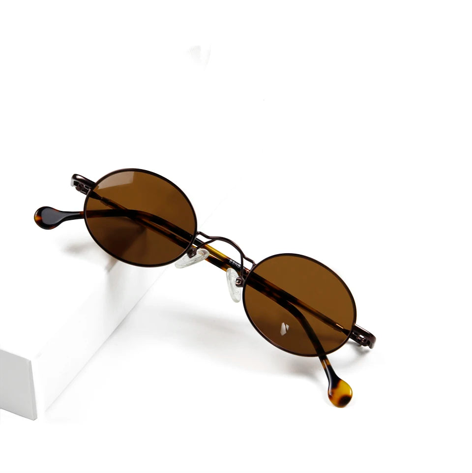 Retro Oval Sunglasses – Celebrity-Inspired Statement Piece