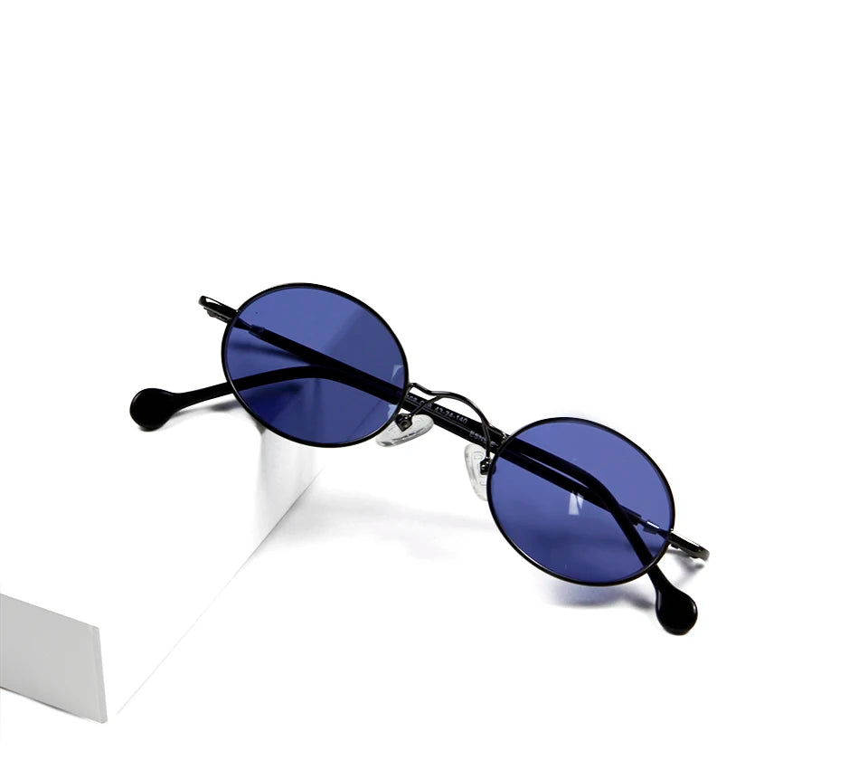 Retro Oval Sunglasses – Celebrity-Inspired Statement Piece